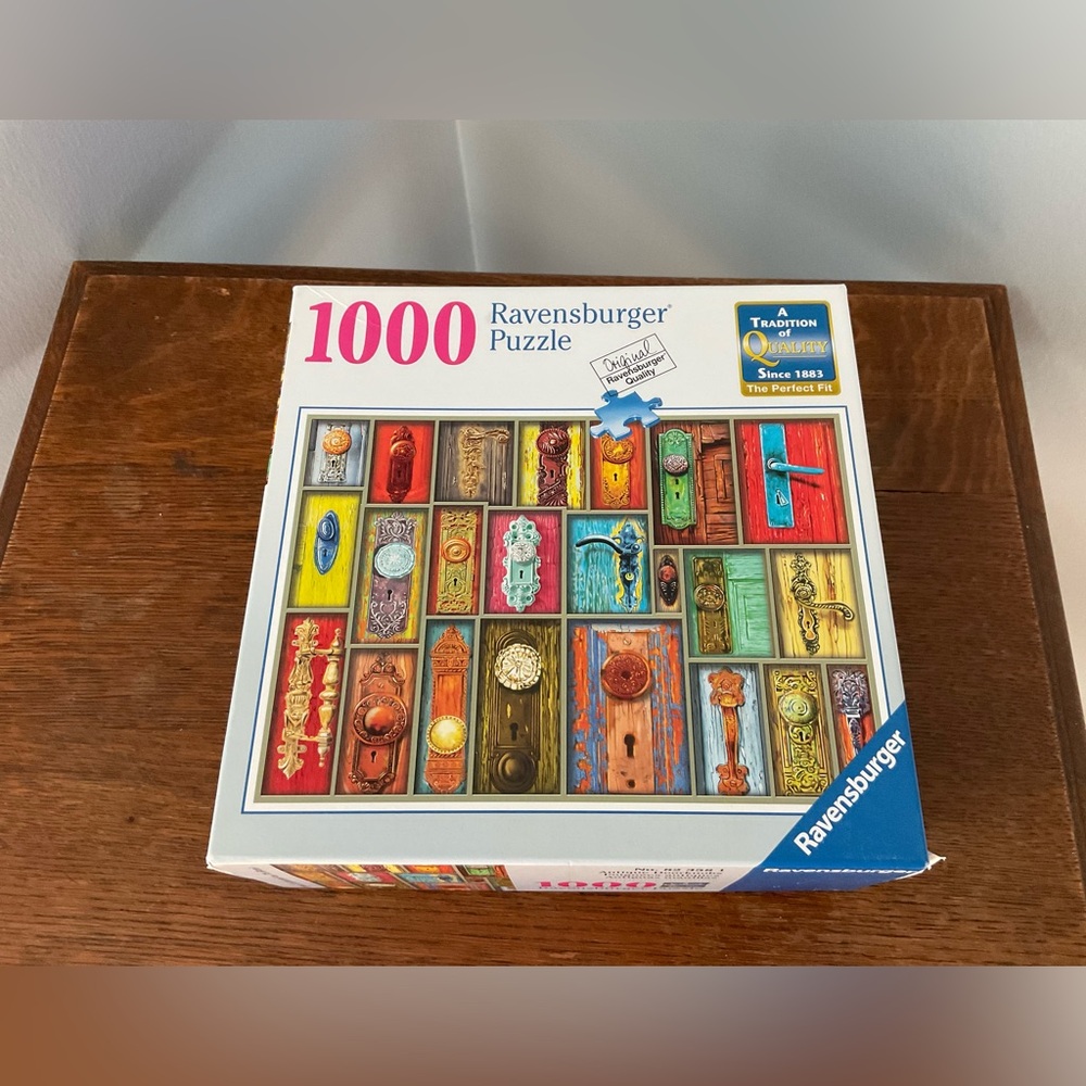 Ravensburger Antique DoorKnobs
